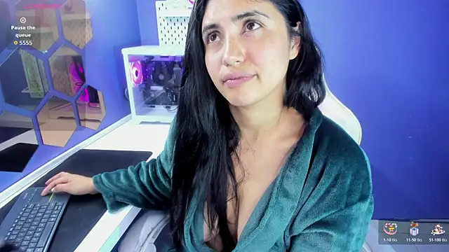 Snapshot of Danna_777_ chatting on November 2025 09:42:02 AM Danna 777 online show from November 2025 09:42:02 AM