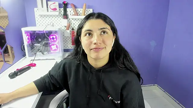 Snapshot of Danna_777_ chatting on December 2025 12:29:01 AM Danna 777 online show from December 2025 12:29:01 AM