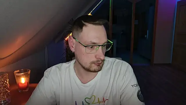 Snapshot of Relsxboy chatting on February 2025 09:40:01 PM Relsxboy online show from February 2025 09:40:01 PM