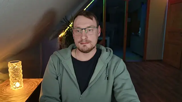 Snapshot of Relsxboy chatting on February 2025 05:15:01 PM Relsxboy online show from February 2025 05:15:01 PM