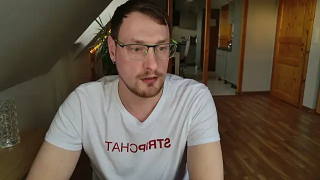 Snapshot of Relsxboy chatting on March 2025 05:02:02 PM Relsxboy online show from March 2025 05:02:02 PM