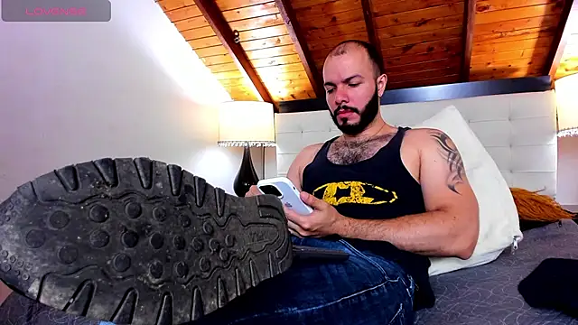 Tom Bailey online show from November 2025 01:24:01 PM