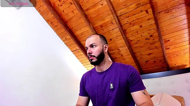 Tom Bailey online show from January 2026 12:43:01 PM