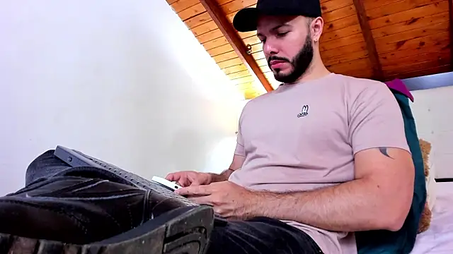 Tom Bailey online show from January 2026 12:43:01 PM