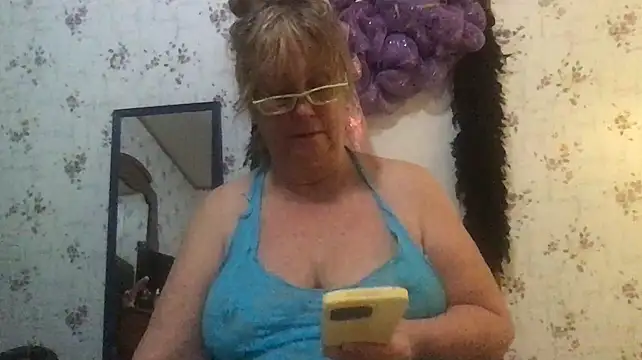 Snapshot of musclebooty70 chatting on January 2025 03:18:02 AM musclebooty70 online show from January 2025 03:18:02 AM