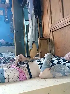 Karinatvdec online show from March 2025 02:40:02 PM