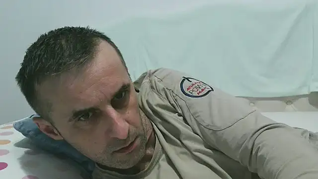 Snapshot of stevenpit chatting on December 2024 06:13:02 AM stevenpit online show from December 2024 06:13:02 AM