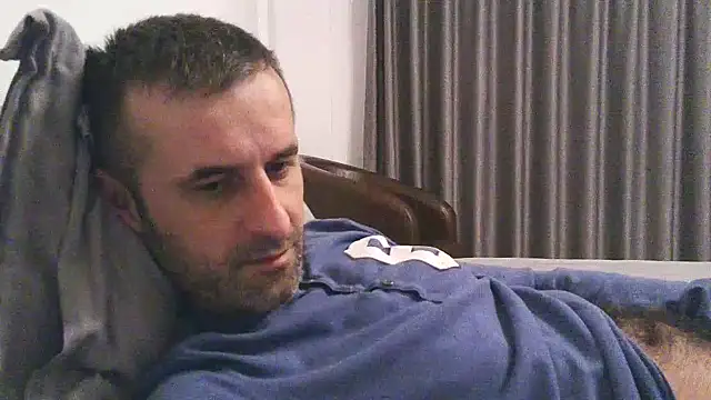 Snapshot of stevenpit chatting on December 2024 05:26:01 AM stevenpit online show from December 2024 05:26:01 AM