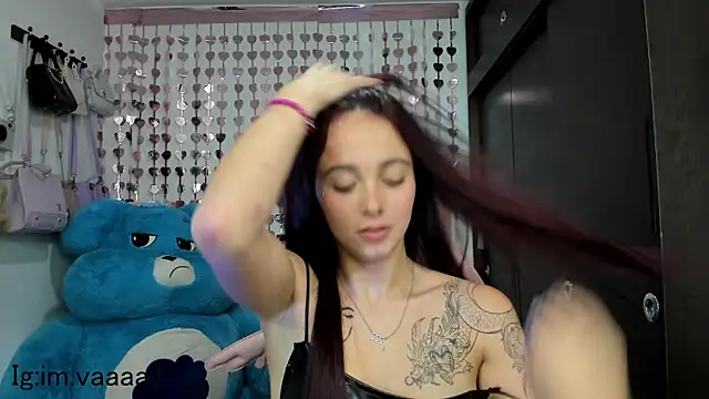 lucyy tay online show from December 2024 01:36:02 AM