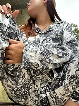 Emily 9xx online show from October 2025 04:20:02 AM