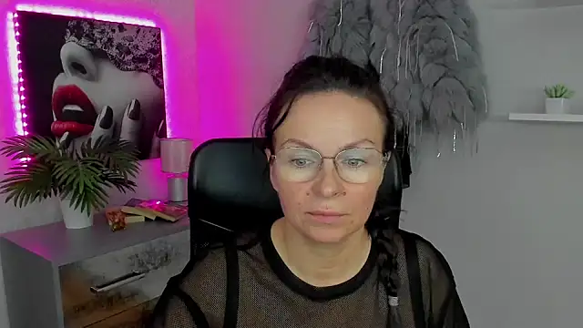 HelenLuxx online show from January 2025 10:20:02 AM