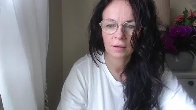 HelenLuxx online show from October 2025 06:34:01 AM