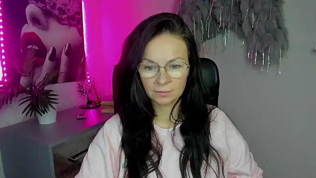 HelenLuxx online show from November 2025 09:09:02 AM