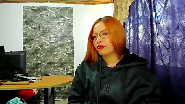 Snapshot of THEBOSSLARA chatting on January 2025 03:41:01 PM THEBOSSLARA online show from January 2025 03:41:01 PM