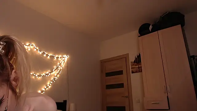 amber quell here online show from February 2025 05:22:01 PM