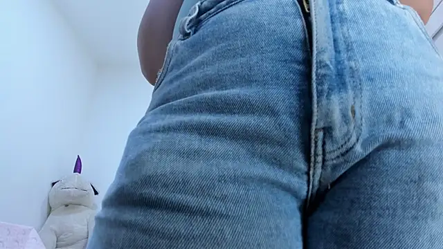 Amelia Debora Antonella online show from March 2026 01:22:02 PM