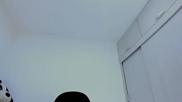 Snapshot of Amelia_Debora_Antonella chatting on April 2026 01:37:02 PM Amelia Debora Antonella online show from April 2026 01:37:02 PM
