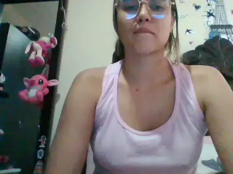 trianabell online show from January 2025 09:28:01 PM