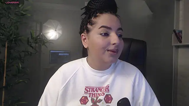 BustyAllyy online show from October 2025 01:09:01 PM