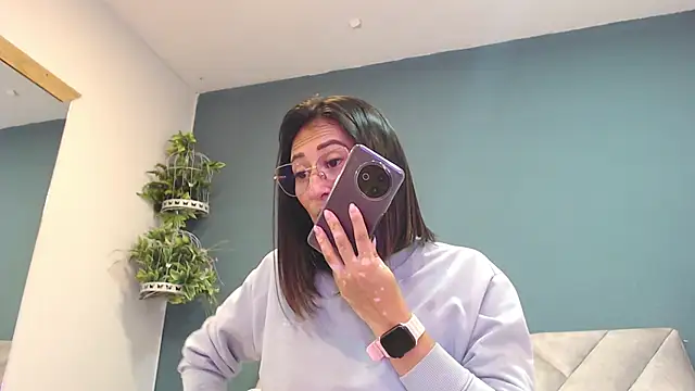 SharisWillian online show from February 2026 03:44:01 AM