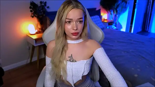 Snapshot of Lily_Yin chatting on May 2026 05:45:01 AM Lily Yin online show from May 2026 05:45:01 AM