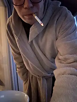 Schnubby1 online show from February 2026 04:47:02 PM