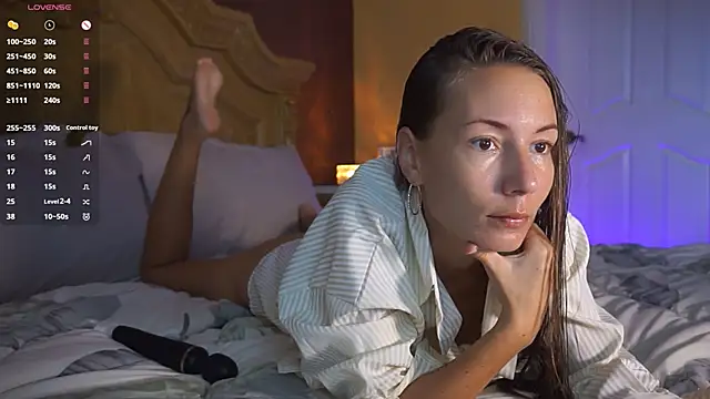 Snapshot of naiviv chatting on March 2025 01:26:02 AM naiviv online show from March 2025 01:26:02 AM