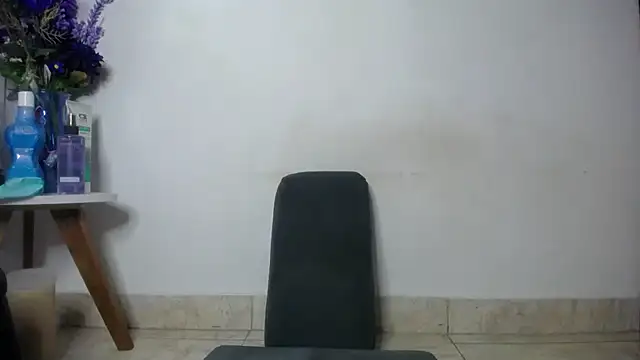 Snapshot of Eros_Smit chatting on December 2025 06:02:01 PM Eros Smit online show from December 2025 06:02:01 PM