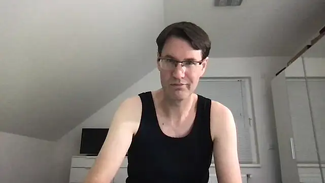 zxzx cam1 online show from March 2025 04:30:01 PM