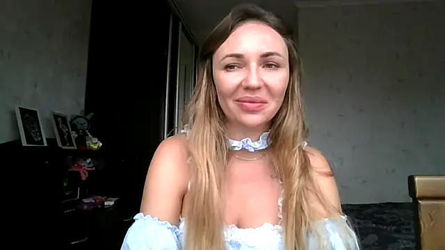 Snapshot of AngelinaLove28 chatting on November 2025 07:30:01 AM AngelinaLove28 online show from November 2025 07:30:01 AM