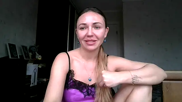 Snapshot of AngelinaLove28 chatting on November 2025 07:25:01 AM AngelinaLove28 online show from November 2025 07:25:01 AM