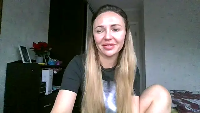 Snapshot of AngelinaLove28 chatting on November 2025 07:45:01 AM AngelinaLove28 online show from November 2025 07:45:01 AM