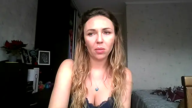 Snapshot of AngelinaLove28 chatting on December 2025 08:29:02 AM AngelinaLove28 online show from December 2025 08:29:02 AM