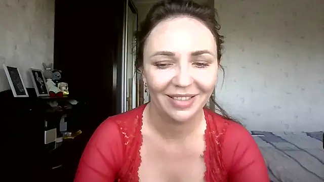Snapshot of AngelinaLove28 chatting on June 2026 07:00:01 AM AngelinaLove28 online show from June 2026 07:00:01 AM