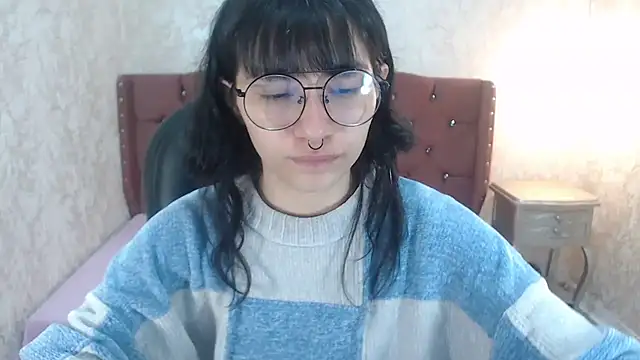 charlottemoonxz online show from February 2025 01:52:01 PM