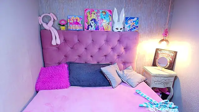 charlottemoonxz online show from February 2026 06:53:02 PM