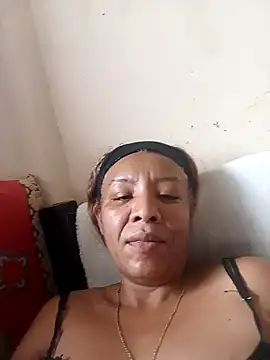 Snapshot of Surreyaa chatting on January 2025 08:43:01 PM Surreyaa online show from January 2025 08:43:01 PM