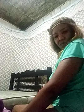 Snapshot of Surreyaa chatting on January 2025 09:48:02 AM Surreyaa online show from January 2025 09:48:02 AM