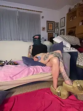 Snapshot of Kamaleonix chatting on March 2025 02:04:01 AM Kamaleonix online show from March 2025 02:04:01 AM