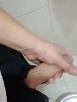 Wynni online show from March 2026 07:05:01 PM