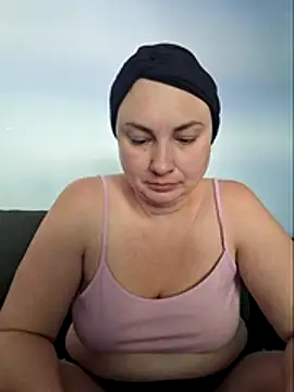 MilfyMrsRobinson online show from May 2026 01:29:01 PM