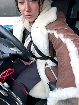 MooonReal online show from November 2025 05:28:02 AM