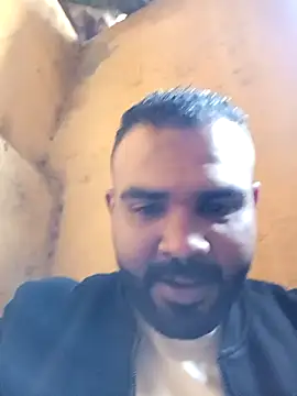 Snapshot of ListedLoin chatting on January 2025 01:09:02 PM ListedLoin online show from January 2025 01:09:02 PM