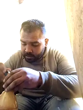 Snapshot of ListedLoin chatting on January 2025 06:39:01 AM ListedLoin online show from January 2025 06:39:01 AM