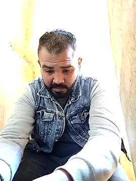 Snapshot of ListedLoin chatting on January 2025 08:26:02 AM ListedLoin online show from January 2025 08:26:02 AM