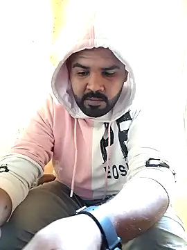 Snapshot of ListedLoin chatting on January 2025 06:45:01 AM ListedLoin online show from January 2025 06:45:01 AM