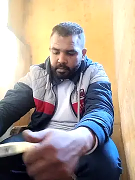 Snapshot of ListedLoin chatting on February 2025 01:37:02 PM ListedLoin online show from February 2025 01:37:02 PM