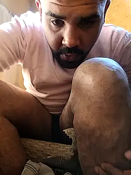 Snapshot of ListedLoin chatting on February 2025 12:03:02 PM ListedLoin online show from February 2025 12:03:02 PM