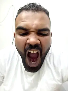 Snapshot of ListedLoin chatting on February 2025 06:26:02 PM ListedLoin online show from February 2025 06:26:02 PM