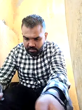 Snapshot of ListedLoin chatting on February 2025 08:28:01 AM ListedLoin online show from February 2025 08:28:01 AM